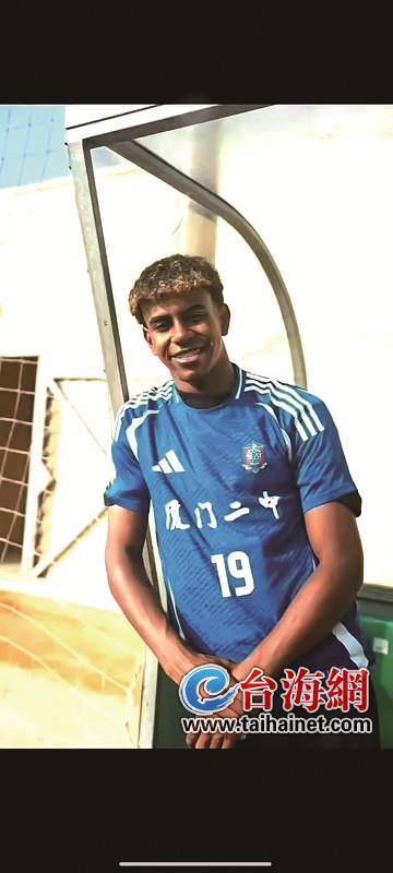 洛佩斯：在巴萨时小罗半夜约我出去，我女友问我选她还是小罗（洛佩斯谈巴萨往事：小罗深夜邀我外出，女友追问我选谁）