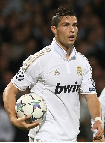 朱婷第七次出战女排世俱杯，科内利亚诺首战奥兰多女武神（朱婷第七次征战世俱杯，科内利亚诺首秀迎战奥兰多女武神）