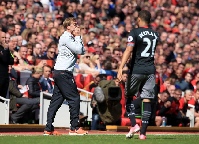 拉波尔塔：皇马看到巴萨复兴惊慌失措；很明显有人在抹黑巴萨（拉波尔塔：巴萨复苏令皇马不安；有人正有意抹黑巴萨）