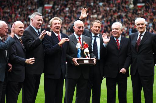 每体：巴萨有意左后卫索萨，想用桑托斯欠的290万欧锁定交易（每体：巴萨看中左后卫索萨，计划以桑托斯所欠290万欧作为筹码敲定转会）