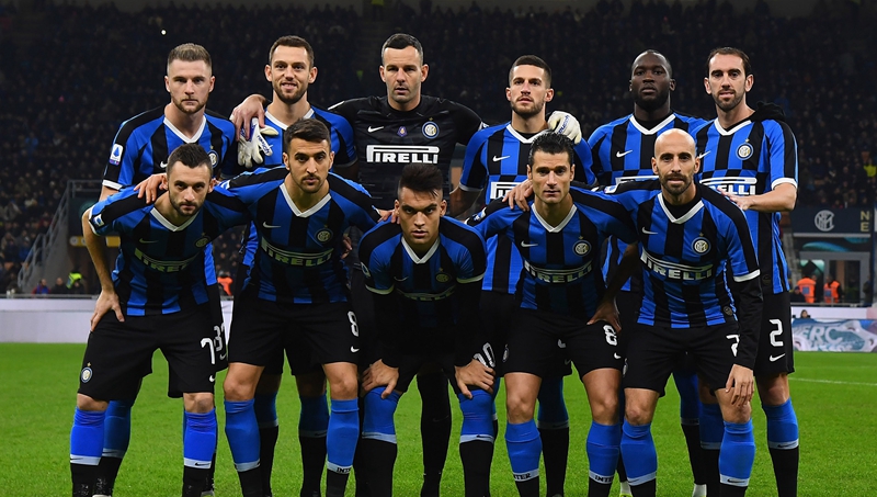 上海女排全员出击：阵容最佳，蔡斌压阵！今年是冲冠最好时机（上海女排全力出战：阵容齐整，蔡斌坐镇，今年冲冠正当时）