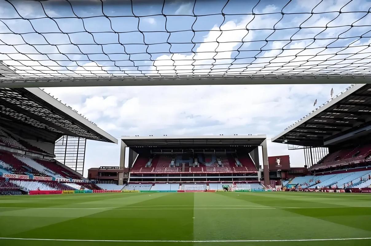 小孔塞桑：和伊尔迪兹一起踢球很容易；相信我未来会进很多球（小孔塞桑：与伊尔迪兹踢球很轻松，我坚信未来能打进许多球）