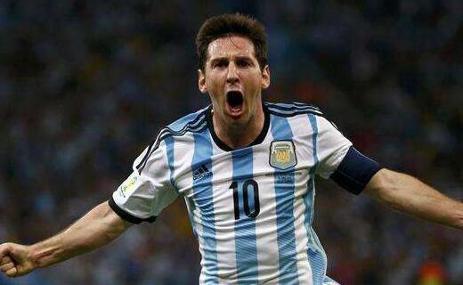 梅婷一家四口前往伯纳乌观战皇马vs尤文，女儿表示看完有点困（梅婷一家四口现身伯纳乌观战皇马对尤文，女儿称看完有点困）