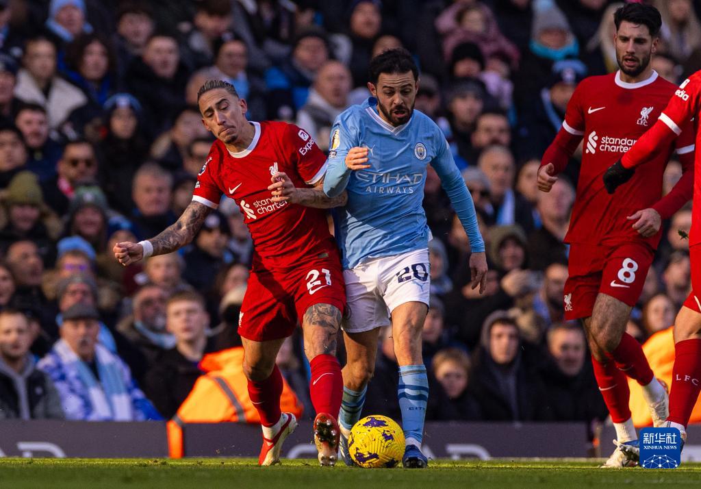 狼队vs曼联！库尼亚助攻B费破门！（狼队对阵曼联：库尼亚妙传，B费破门）